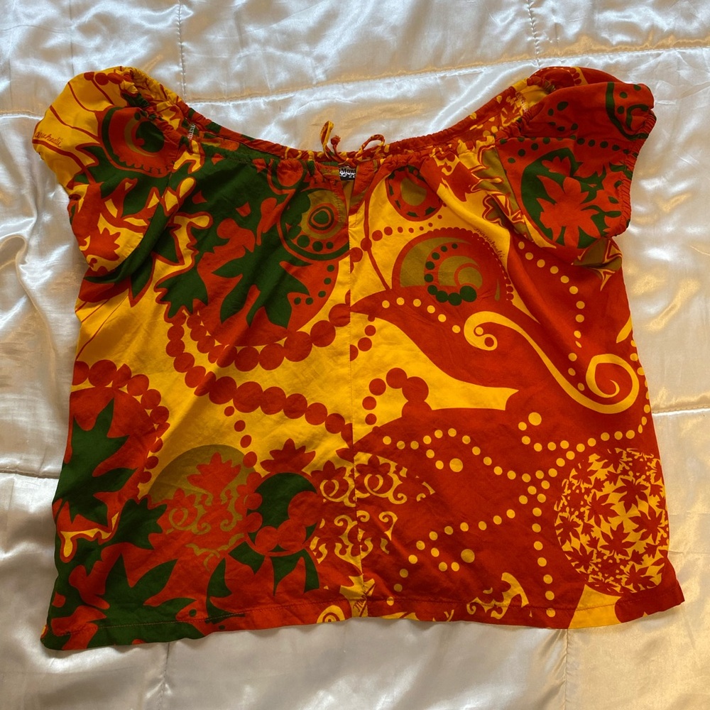 Manuhealii Blouse